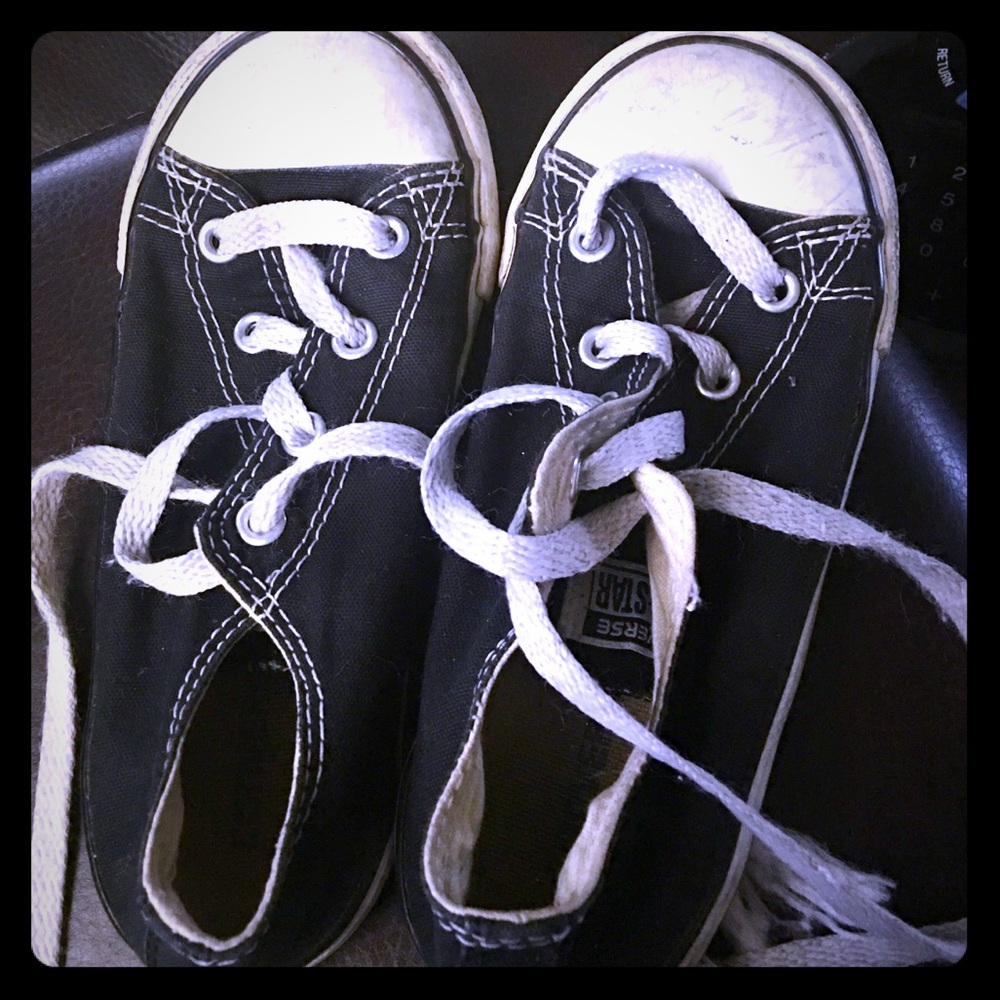 Girls converse